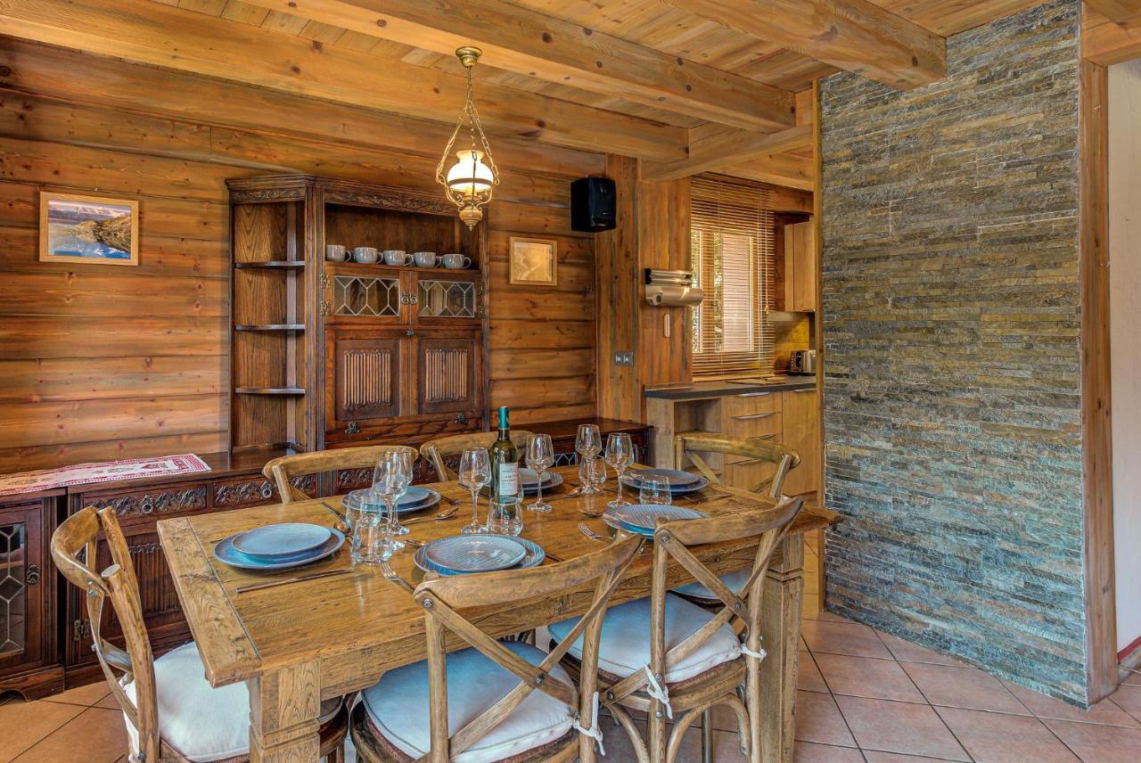 Chalet Blackbushe - Traditional Chalet - Alpes Travel - Sleeps 4-6 Les Houches Esterno foto